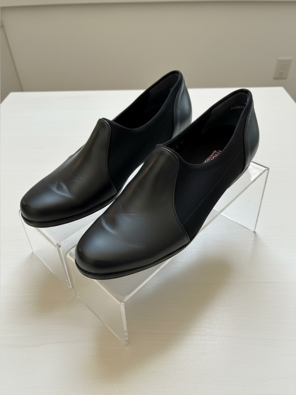 Ladies Munro slip-on shoes